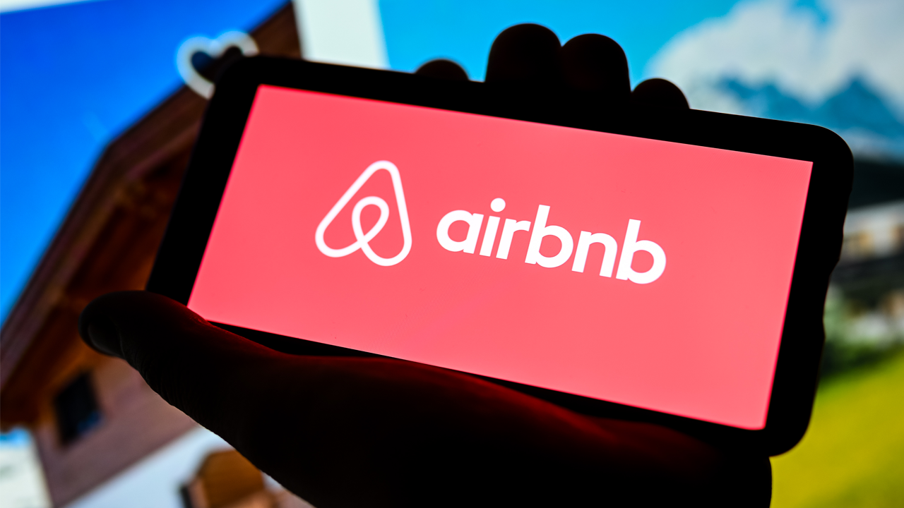 What’s cheaper, Airbnb or a hotel? The shocking answer – The TechLead