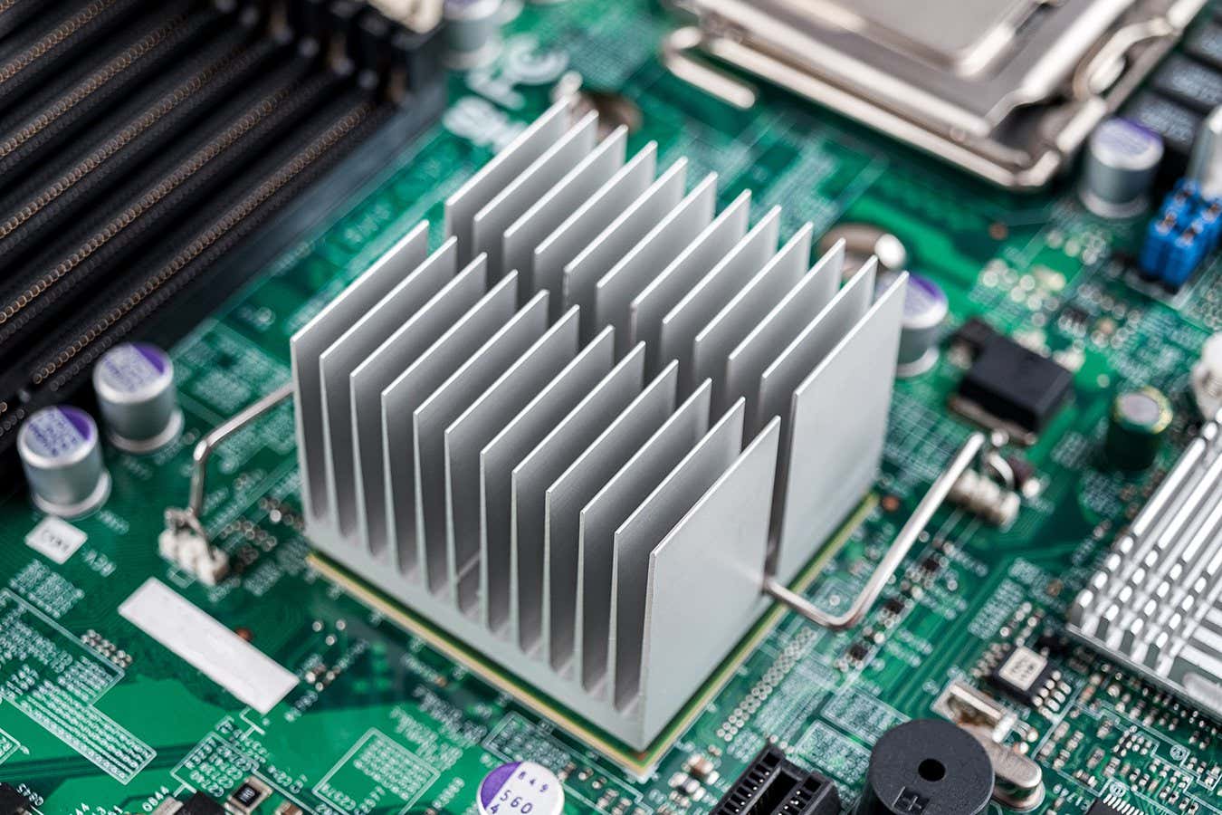 Cheap salty solution cools computers and boosts performance by a third – The TechLead