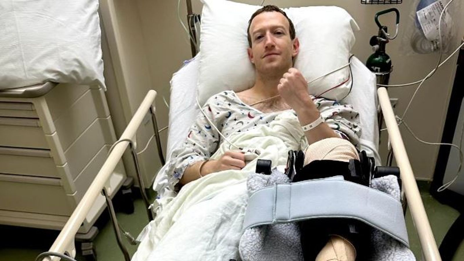 Mark Zuckerberg has surgery after injuring knee during training for mixed martial arts fight | US News – The TechLead