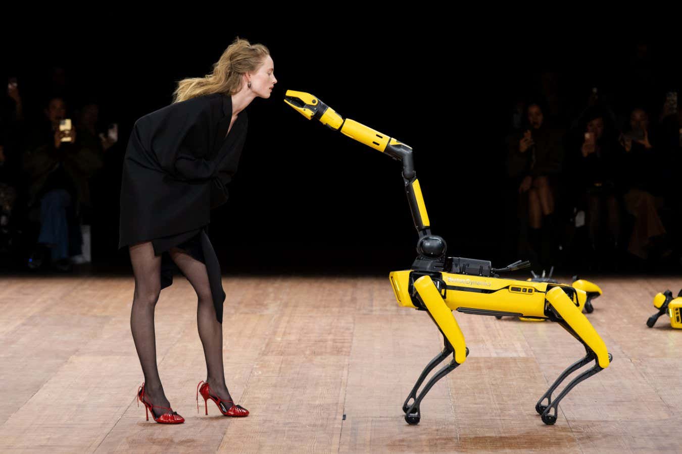 The best robot photos of 2023, from fashion shows to Hollywood strikes – The TechLead