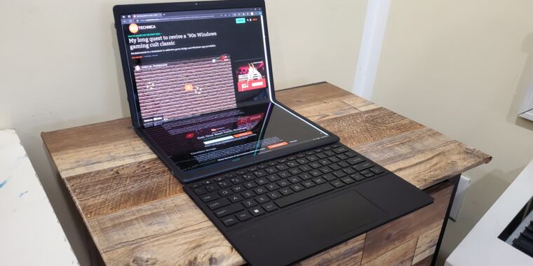 I’ve used a foldable laptop for a month, and I’m ready to return to a clamshell – The TechLead