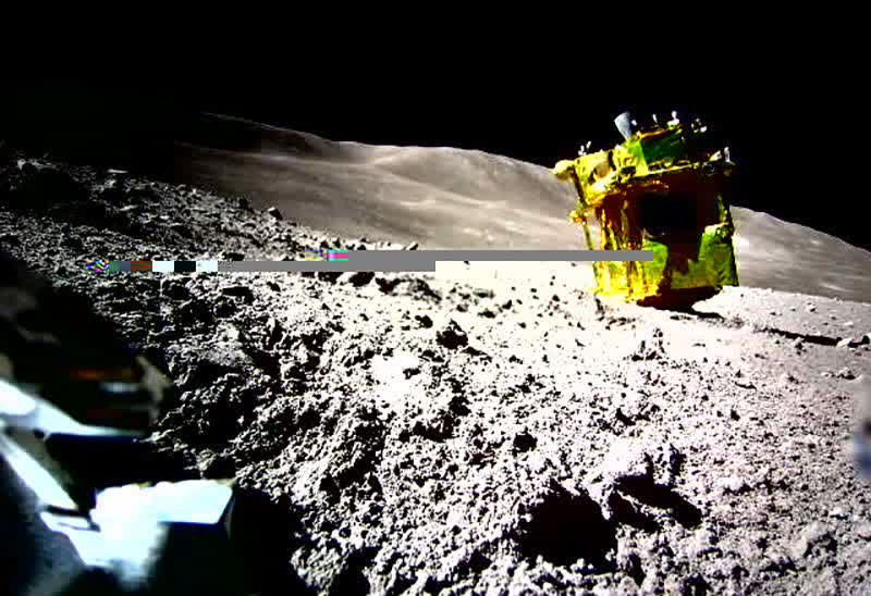 Japan crashes SLIM spacecraft upside-down on the moon and calls it a “success” – The TechLead