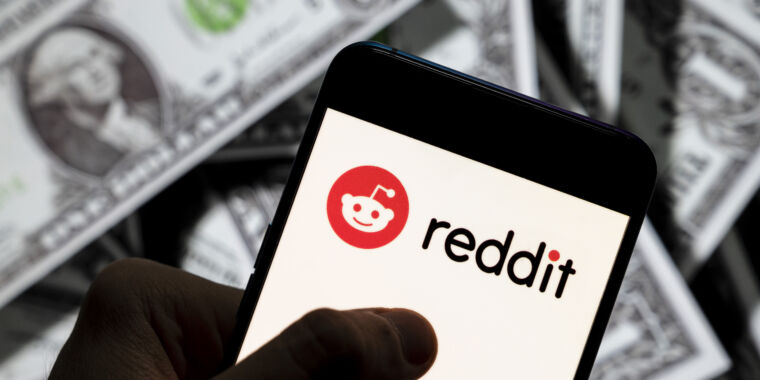 Reddit sells training data to unnamed AI company ahead of IPO – The TechLead