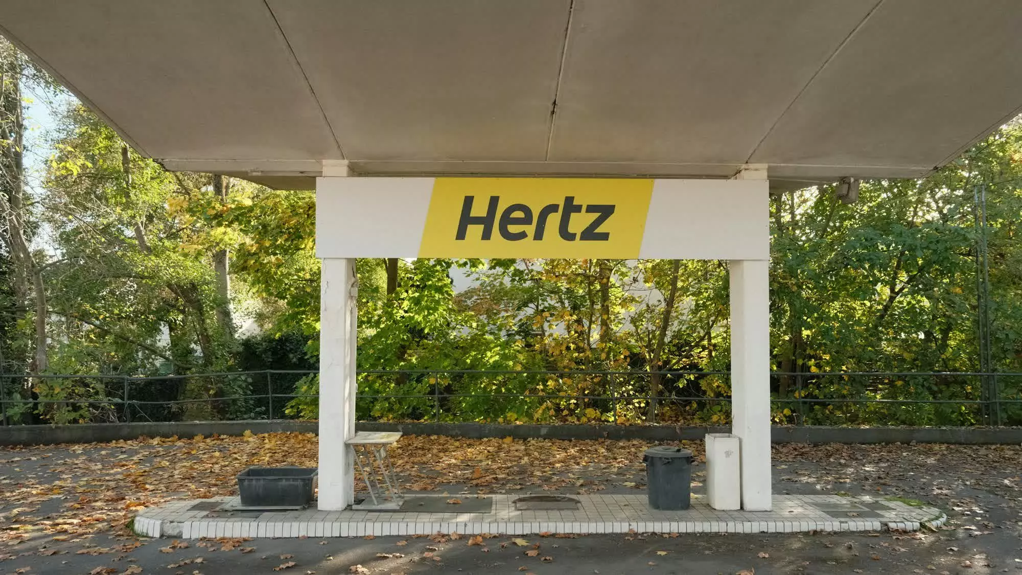 Failed gamble on electric vehicles has cost Hertz CEO his job – The TechLead