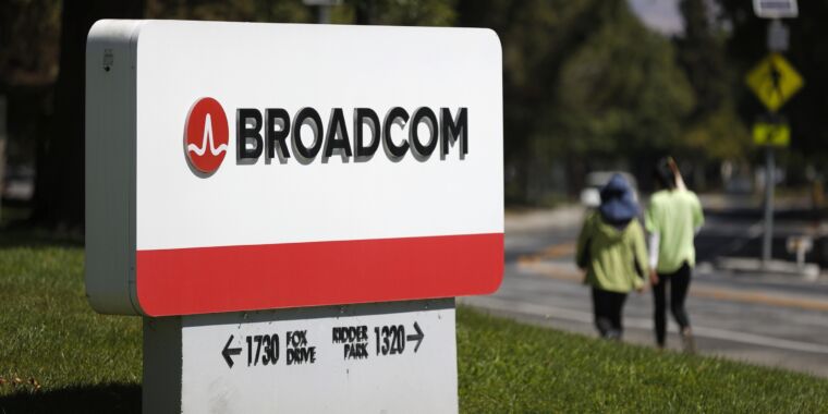 After 114 days of change, Broadcom CEO acknowledges VMware-related “unease” – The TechLead