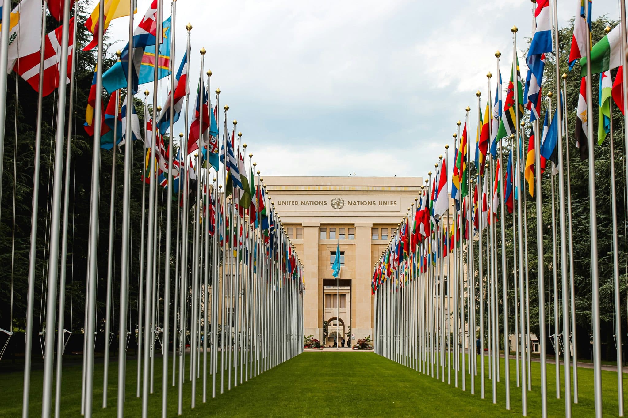 UN Unanimously Adopts First Ever Global Resolution on AI Safety – The TechLead