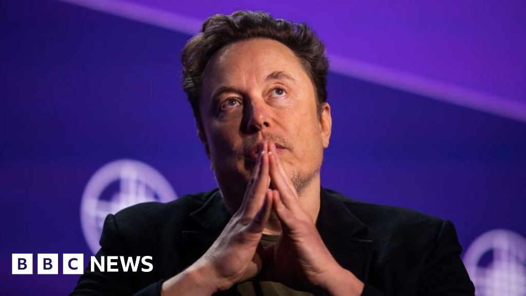 WhatsApp boss in online spat with Elon Musk over message security – The TechLead