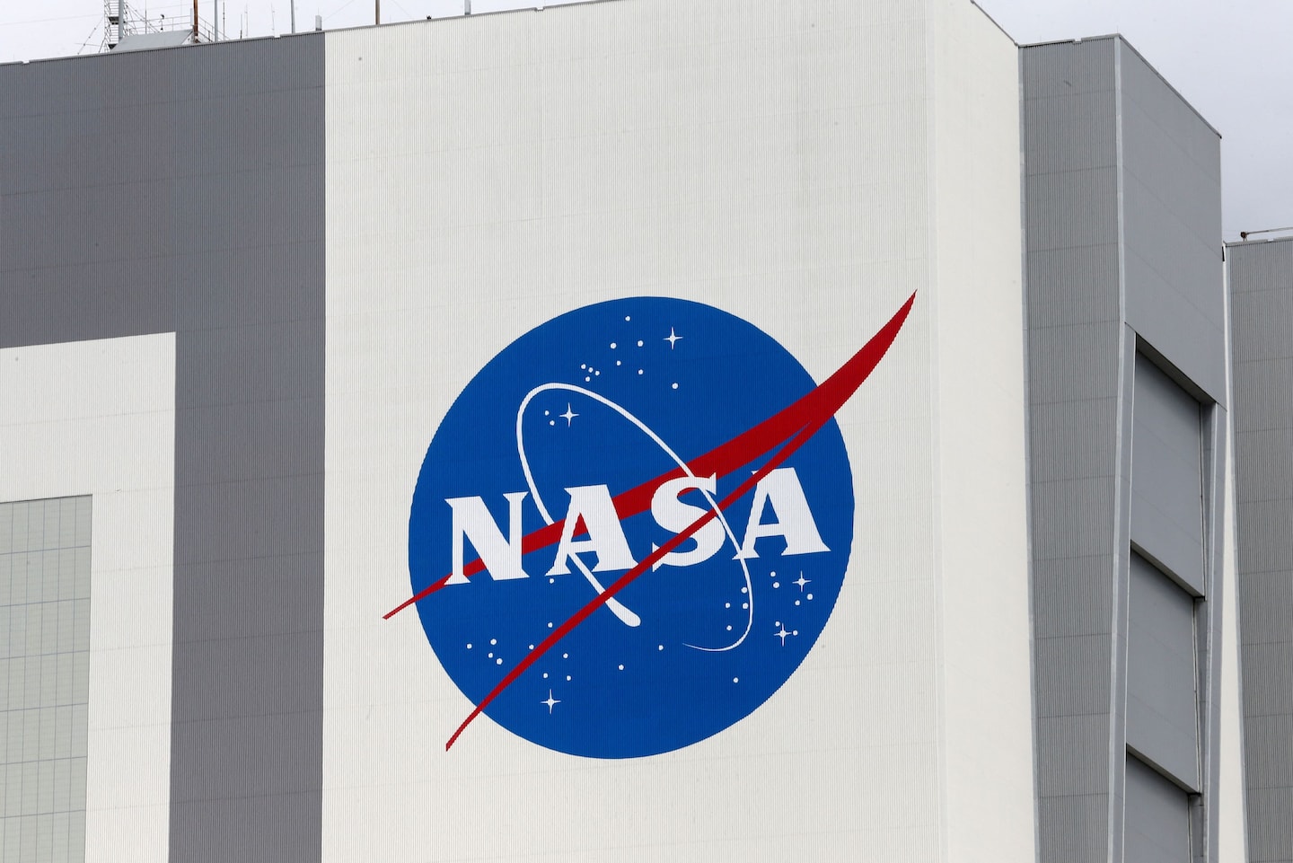 Florida family whose home was hit by space debris files claim against NASA – The TechLead