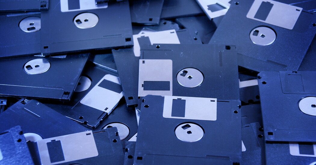 Japan Finally Phases Out Floppy Disks – The TechLead