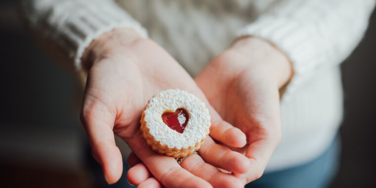 Google halts its 4-plus-year plan to turn off tracking cookies by default in Chrome – The TechLead