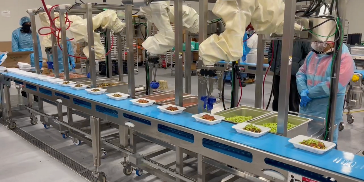 Food Service Robots: Chef Robotics Is Making Them Work – The TechLead