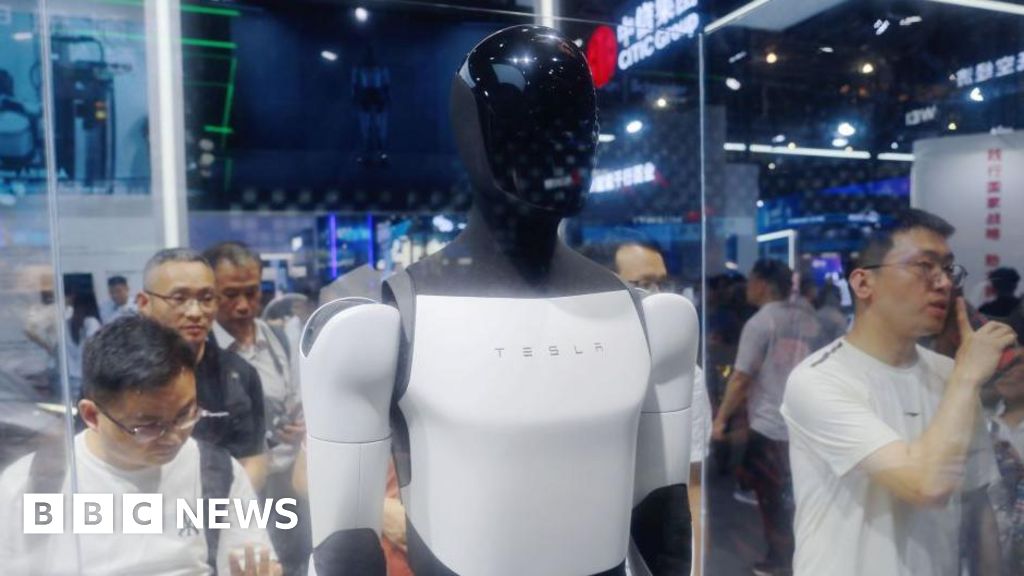 Elon Musk says Tesla will start using humanoid robots next year – The TechLead