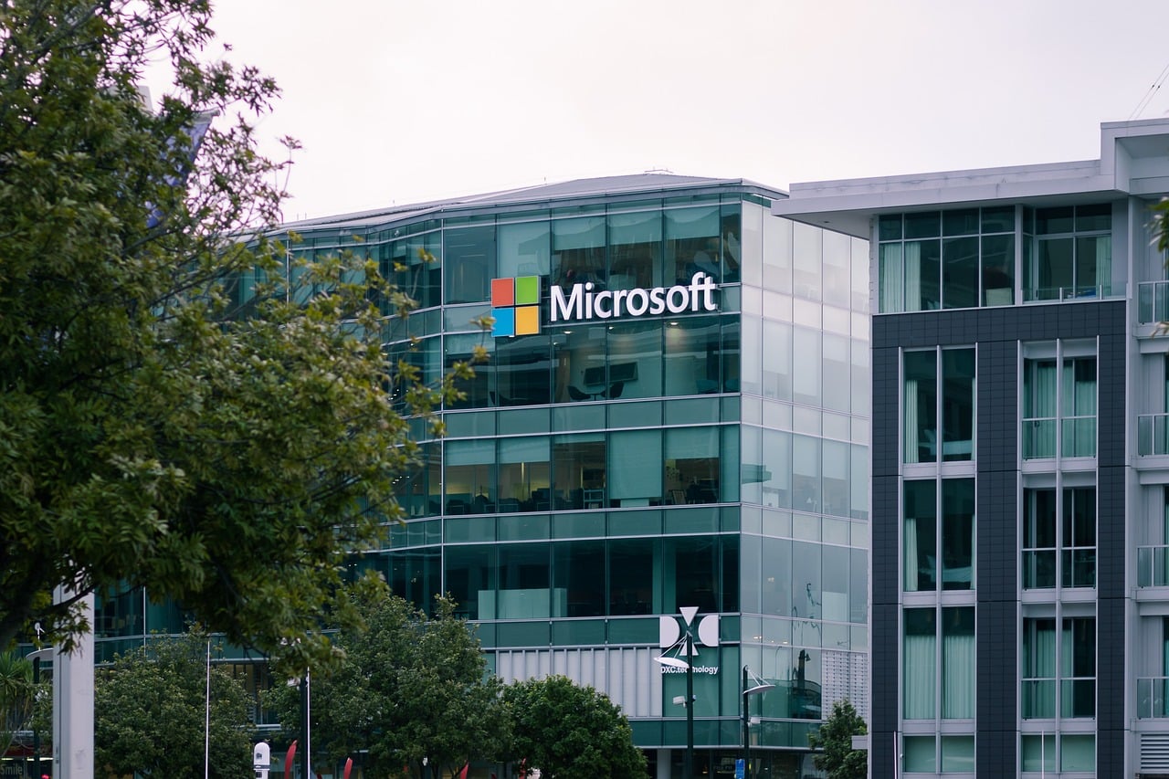 The White House Might Probe Into Microsoft-G42 Deal – The TechLead