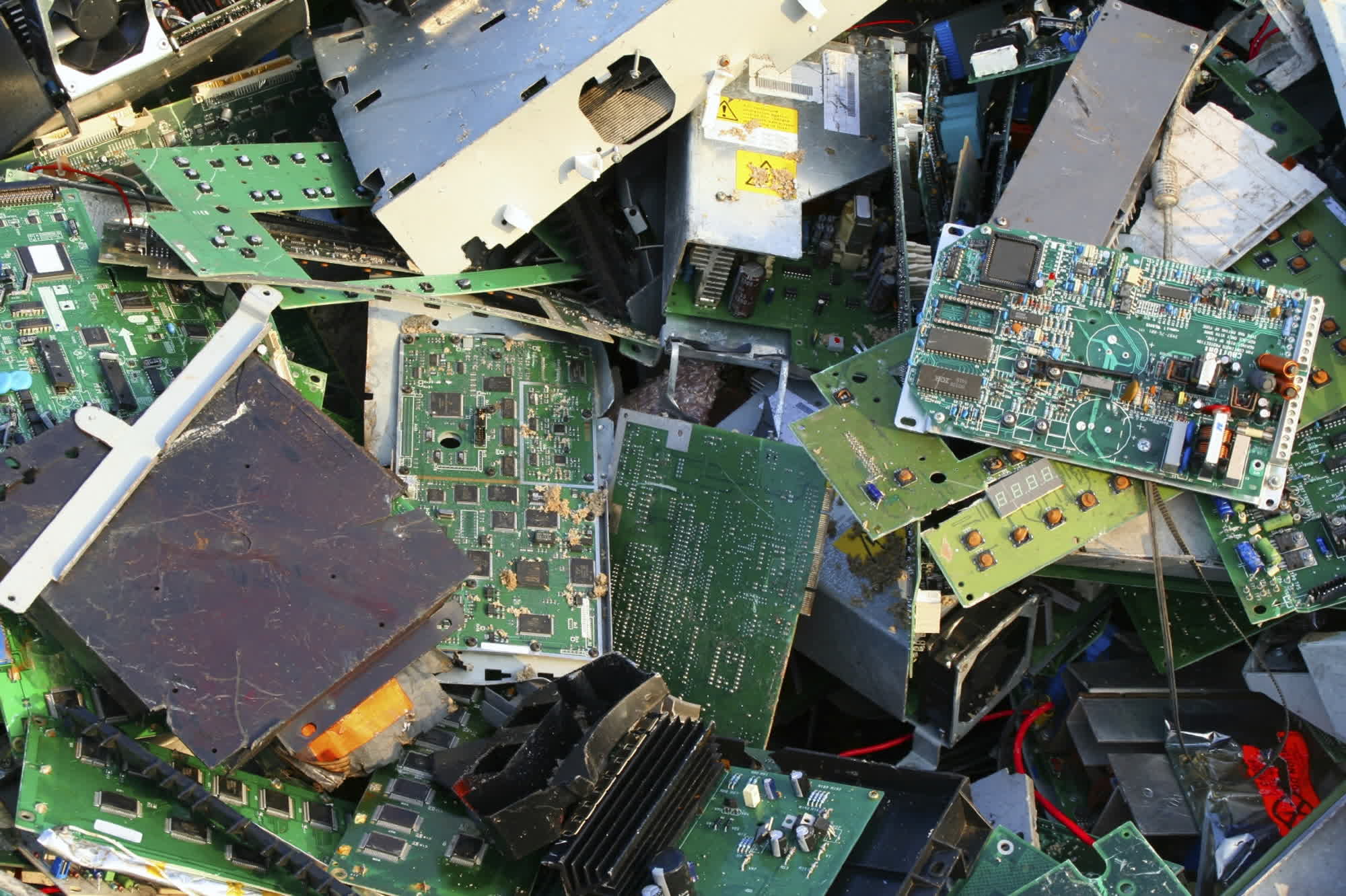 British Royal Mint launches initiative to extract gold from electronic waste – The TechLead