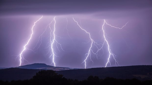 Could climate change cause more lightning — and spark more wildfires? – The TechLead